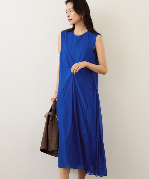 ROPE'（ロペ）の「エスパンディサイドプリーツワンピース（ワンピース・レディース・ブラック/レッド/ベージュ/ブルー・FREE）」の3枚目の写真