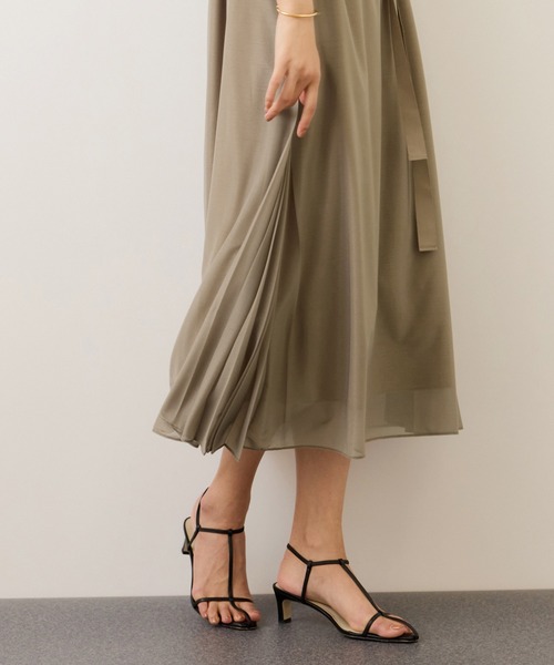 ROPE'（ロペ）の「エスパンディサイドプリーツワンピース（ワンピース・レディース・ブラック/レッド/ベージュ/ブルー・FREE）」の15枚目の写真