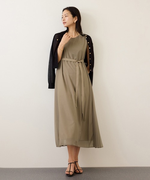 ROPE'（ロペ）の「エスパンディサイドプリーツワンピース（ワンピース・レディース・ブラック/レッド/ベージュ/ブルー・FREE）」の16枚目の写真