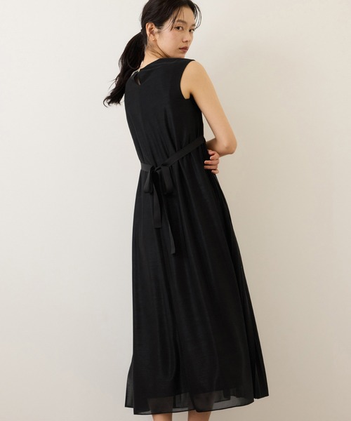ROPE'（ロペ）の「エスパンディサイドプリーツワンピース（ワンピース・レディース・ブラック/レッド/ベージュ/ブルー・FREE）」の18枚目の写真