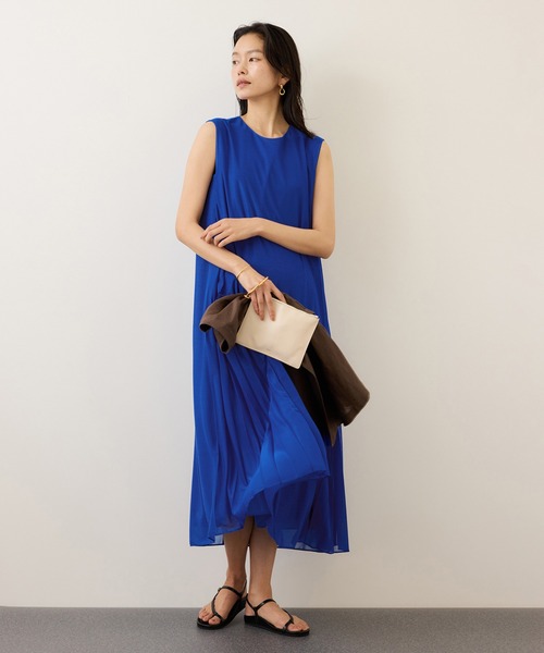 ROPE'（ロペ）の「エスパンディサイドプリーツワンピース（ワンピース・レディース・ブラック/レッド/ベージュ/ブルー・FREE）」の21枚目の写真