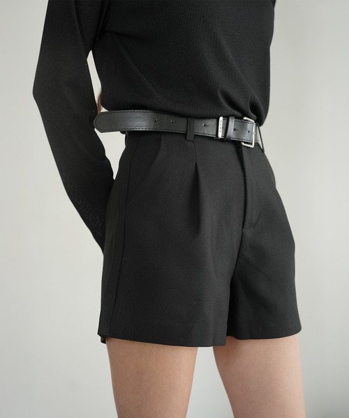 by LEGNA(バイレグナ)の「テーラードショートパンツ(その他パンツ・レディース・ブラック/グレー・SMALL/X-LARGE/MEDIUM/LARGE)」の4枚目の写真