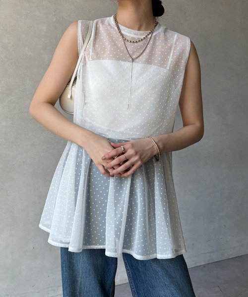 DouDou(ドゥドゥ)の「【WEB限定】ドットチュールノースリチュニック(Tシャツ/カットソー・レディース・オフホワイト/ブラック・FREE)」の8枚目の写真