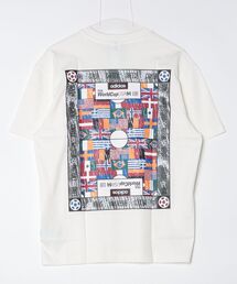 adidas（アディダス）の「adidas/アディダス　アーカイブ カントリー フラッグ Tシャツ/ARCHIVE　COUNTRY　FLAG TEE SHIRT（Tシャツ/カットソー）」