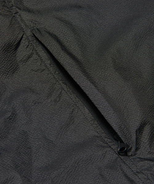 NOMANUAL(NOMANUAL)の「DUNE LIGHT NYLON JACKET - BLACK(ナイロンジャケット・レディース・その他・LARGE/MEDIUM/SMALL)」の3枚目の写真
