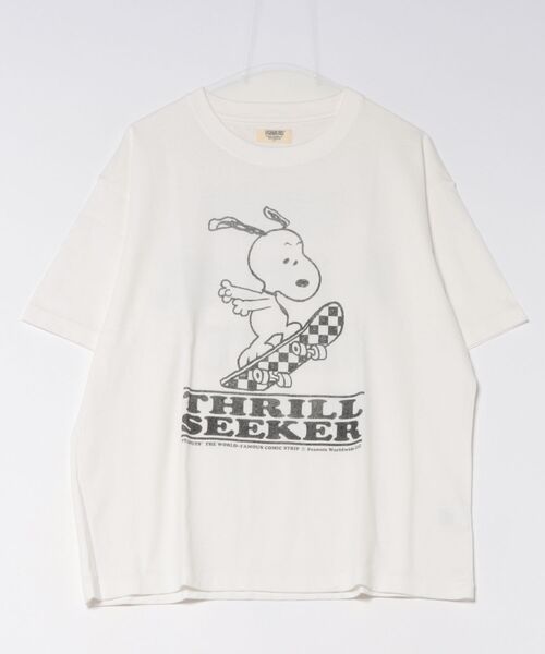 Right-on（ライトオン）の「【PEANUTS】【ＰＥＡＮＵＴＳ】グラフィックプリントＴシャツ（Tシャツ/カットソー・メンズ・ホワイト/サックスブルー/ブラック・S/M/L/XL）」の2枚目の写真