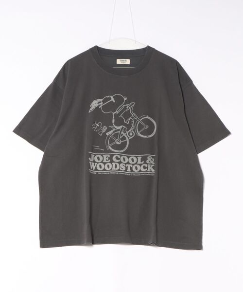 Right-on（ライトオン）の「【PEANUTS】【ＰＥＡＮＵＴＳ】グラフィックプリントＴシャツ（Tシャツ/カットソー・メンズ・ホワイト/サックスブルー/ブラック・S/M/L/XL）」の3枚目の写真