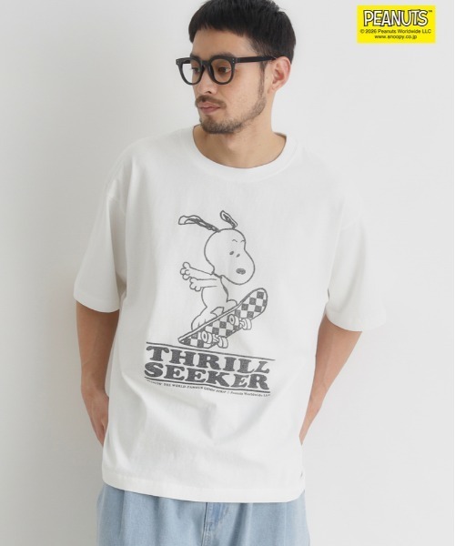 Right-on（ライトオン）の「PEANUTS(ピーナッツ)【ＰＥＡＮＵＴＳ】グラフィックプリントＴシャツ（Tシャツ/カットソー・メンズ・ホワイト/サックスブルー/ブラック・S/M/L/XL）」の2枚目の写真