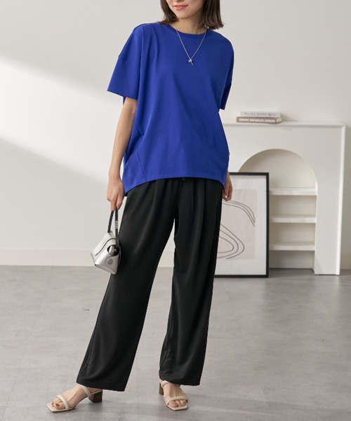 BELLUNA(ベルーナ)の「【接触冷感 汗ジミ防止】360°サマ見えコクーンTシャツ(Tシャツ/カットソー・レディース・ライム/オフホワイト/ブラック/ロイヤルブルー/モカ・LARGE/MEDIUM/X-LARGE)」の7枚目の写真