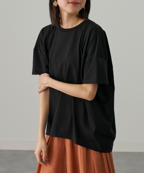 BELLUNA(ベルーナ)の「【接触冷感 汗ジミ防止】360°サマ見えコクーンTシャツ(Tシャツ/カットソー・レディース・ライム/オフホワイト/ブラック/ロイヤルブルー/モカ・LARGE/MEDIUM/X-LARGE)」の20枚目の写真