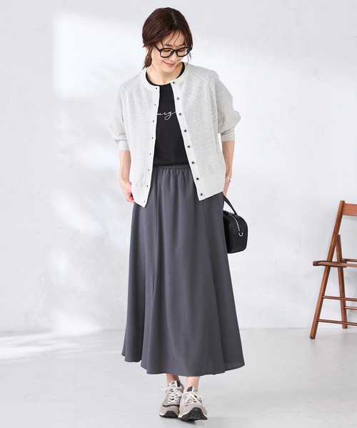 GALLORIA（ギャローリア）の「【洗濯機で洗える】ラグランクルーカーディガン（カーディガン/ボレロ・レディース・ネイビー/オレンジ/ライトグレー・S/M/LL/L）」の4枚目の写真