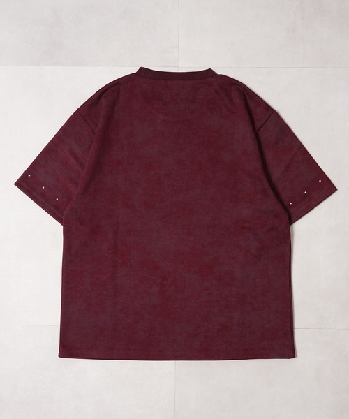 1111clothing(ワンフォークロージング)の「スタッズ ゲームデザイン Tee / Studs Game Design T-Shirt(Tシャツ/カットソー・メンズ・ブラック/ワイン・M/L)」の19枚目の写真