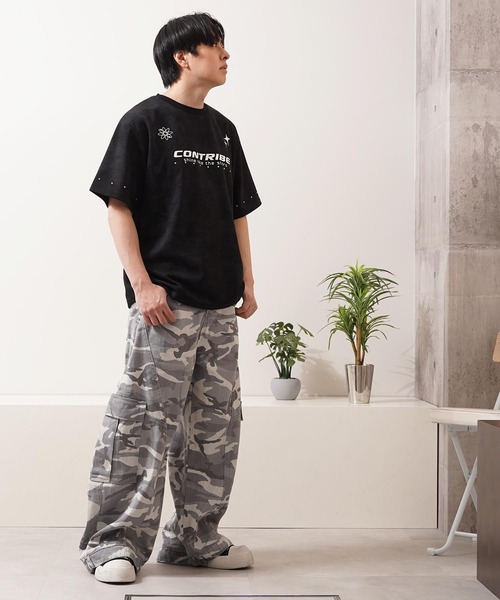 1111clothing(ワンフォークロージング)の「スタッズ ゲームデザイン Tee / Studs Game Design T-Shirt(Tシャツ/カットソー・メンズ・ブラック/ワイン・M/L)」の16枚目の写真