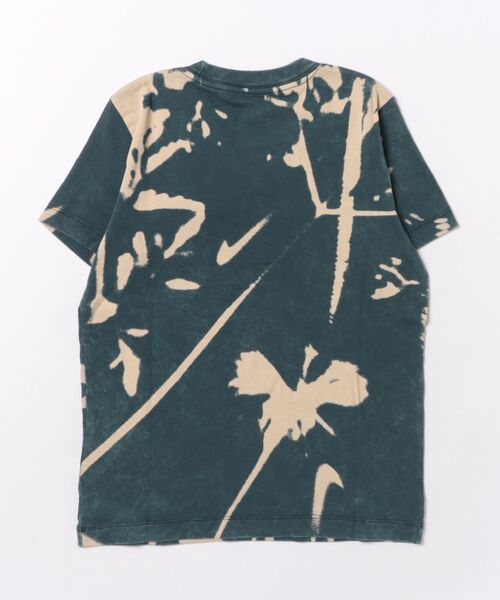 NIKE(ナイキ)の「《NIKEアパレル》K NSW TEE FLORAL PRI(Tシャツ/カットソー・キッズ・ダークブルー/ピンク系その他・140/160/150/130)」の3枚目の写真