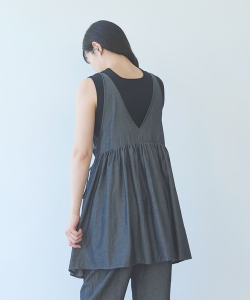 yuni(ユニ )の「R/C soft denim cachecoeur bistier blouse(シャツ/ブラウス・レディース・ネイビー・FREE)」の13枚目の写真