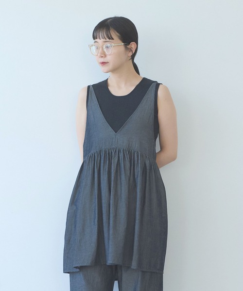 yuni(ユニ )の「R/C soft denim cachecoeur bistier blouse(シャツ/ブラウス・レディース・ネイビー・FREE)」の6枚目の写真