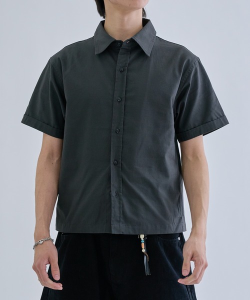 EPNK(イーピーエヌケー)の「Formed cropped shirt / フォームクロップドシャツ(シャツ/ブラウス・メンズ・チャコールグレー/ブルー・SMALL/MEDIUM/LARGE)」の8枚目の写真