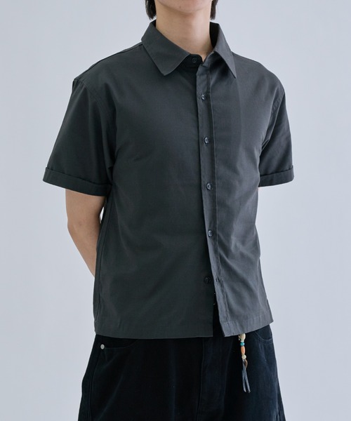 EPNK(イーピーエヌケー)の「Formed cropped shirt / フォームクロップドシャツ(シャツ/ブラウス・メンズ・チャコールグレー/ブルー・SMALL/MEDIUM/LARGE)」の9枚目の写真