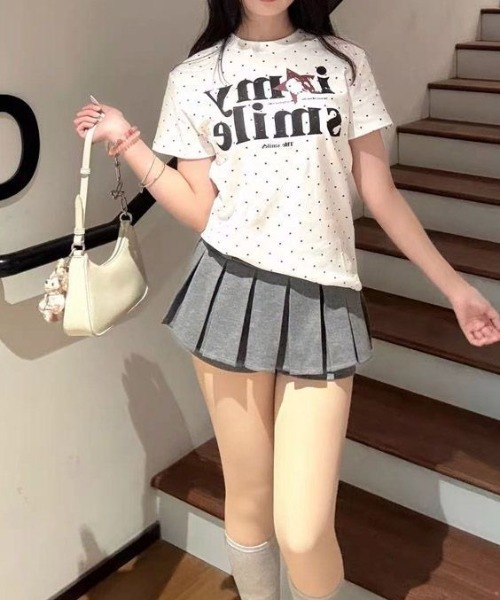 Sibra（シブラ）の「ドット柄ロゴプリントコンパクトTシャツ（Tシャツ/カットソー・レディース・グレー/ホワイト系その他/ホワイト・M）」の5枚目の写真