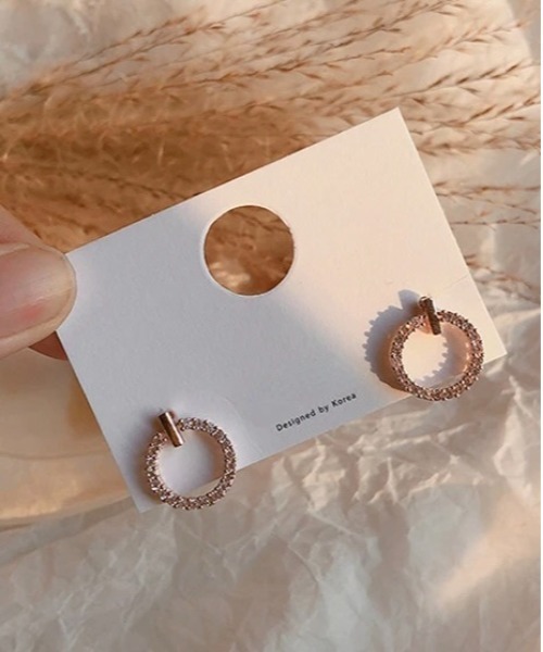 tunee(チュニー)の「レディース ダイヤ風 ラウンドピアス(BDS)(ピアス(両耳用)・レディース・ゴールド・FREE)」の8枚目の写真