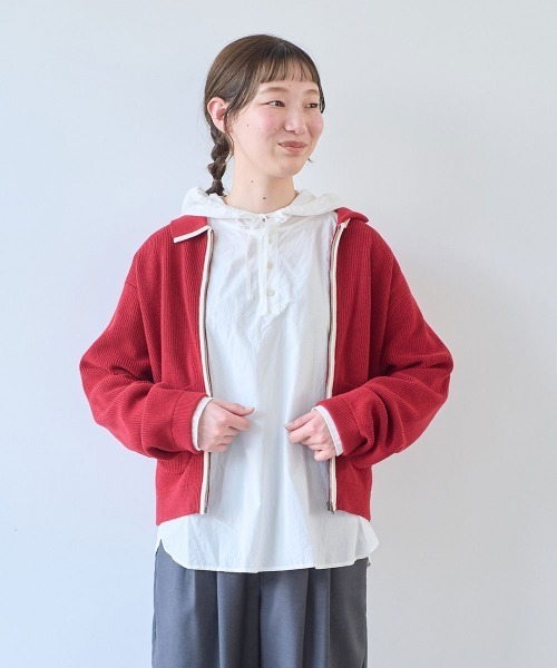 bulle de savon(ビュルデサボン)の「コットン/ウール 畦編zip カーディガン(ニット/セーター・レディース・ブルー/キナリ/レッド・FREE)」の6枚目の写真