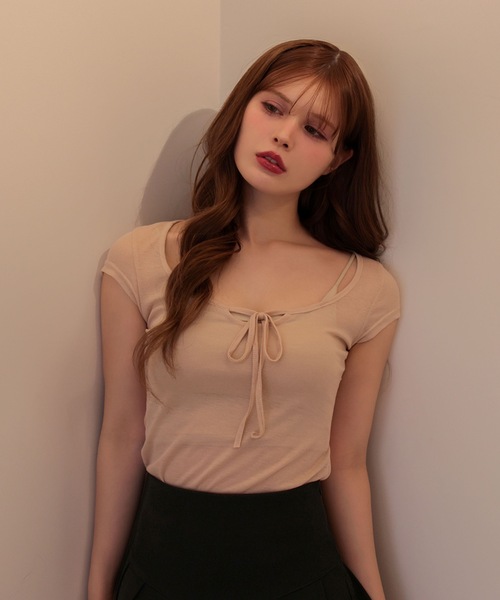 M DOLLY(エムドリー)の「Ribbon maisie french sleeve tops / リボンメイジーフレンチスリーブトップス(Tシャツ/カットソー・レディース・ホワイト/ピンクベージュ/ブラック・FREE)」の19枚目の写真