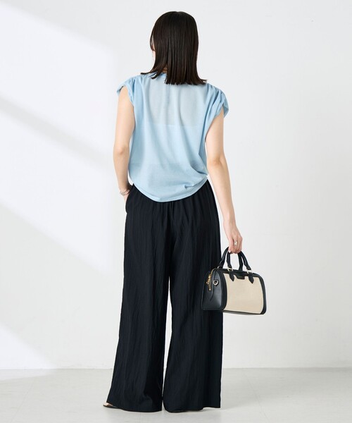 NOLLEY’S(ノーリーズ)の「ウォッシャブルシアードライコットンショルダーギャザープルオーバー(Tシャツ/カットソー・レディース・ブラック/ホワイト/サックスブルー・FREE)」の21枚目の写真