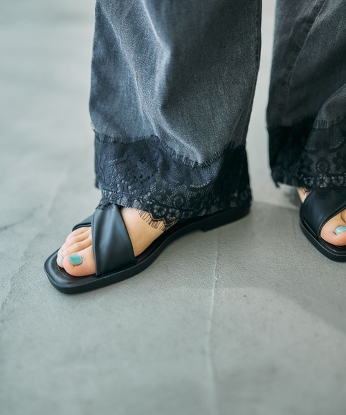 LEPSIM(レプシィム)の「スースー裾レースデニムパンツ 670524(デニムパンツ・レディース・ブルー/チャコールグレー・MEDIUM/LARGE)」の6枚目の写真