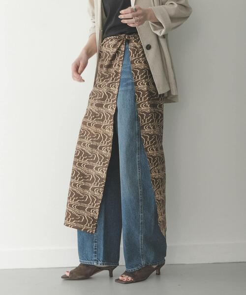 URBAN RESEARCH Sonny Label(アーバンリサーチサニーレーベル)の「大判ニュアンスプリントスカーフ(バンダナ/スカーフ・レディース・ブラック/カーキ/ブラウン・FREE)」の18枚目の写真