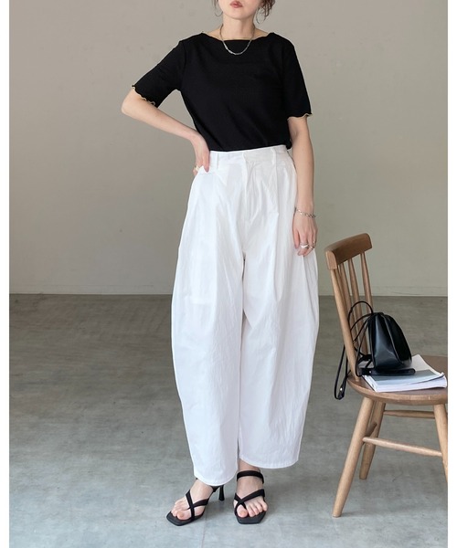 She's Closet(シーズクローゼット)の「半袖 メロウフリル ボートネックトップス 配色バイカラー tシャツ(Tシャツ/カットソー・レディース・ブラック/ホワイト・FREE)」の13枚目の写真