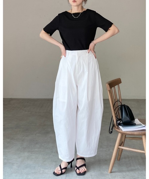 She's Closet(シーズクローゼット)の「半袖 メロウフリル ボートネックトップス 配色バイカラー tシャツ(Tシャツ/カットソー・レディース・ブラック/ホワイト・FREE)」の14枚目の写真