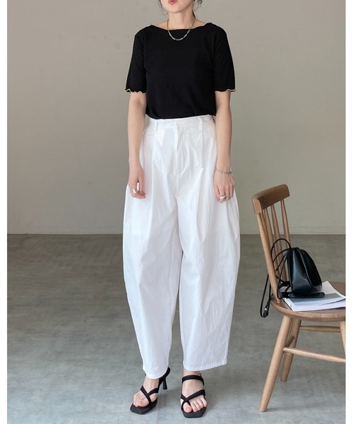 She's Closet(シーズクローゼット)の「半袖 メロウフリル ボートネックトップス 配色バイカラー tシャツ(Tシャツ/カットソー・レディース・ブラック/ホワイト・FREE)」の19枚目の写真
