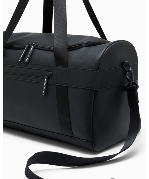 ARMANI EXCHANGE（アルマーニエクスチェンジ）の「【A|X アルマーニ エクスチェンジ】＜オンライン限定＞AXロゴ ダッフルバッグ/ボストンバッグ（ボストンバッグ・メンズ・ブラック・FREE）」の4枚目の写真