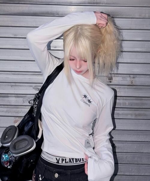 COIRIS(コイリス)の「ローネックバックレタリングロングスリーブTシャツ(3カラー)(Tシャツ/カットソー・レディース・チャコールグレー/ブラック/カーキ/ホワイト・FREE)」の6枚目の写真