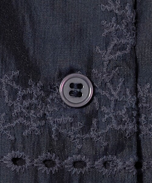 A DAY IN THE LIFE UNITED ARROWS(アデイインザライフユナイテッドアローズ)の「シアー エンブロイダリー オープンカラーシャツ <A DAY IN THE LIFE>(シャツ/ブラウス・レディース・ダークグレー/オフホワイト・FREE)」の16枚目の写真