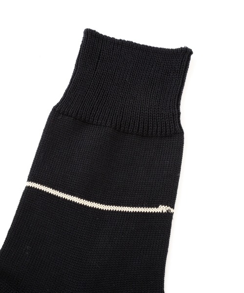 MARGARET HOWELL(マーガレットハウエル)の「SINGLE STRIPE COTTON SOCK(ソックス/靴下・メンズ・ブラック/ダークグレー・FREE)」の3枚目の写真