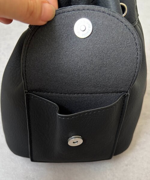 Chez toi(シェトワ)の「フロントポケット巾着2WAYBAG(トートバッグ・レディース・オフホワイト/ブラック/ブルー・FREE)」の12枚目の写真