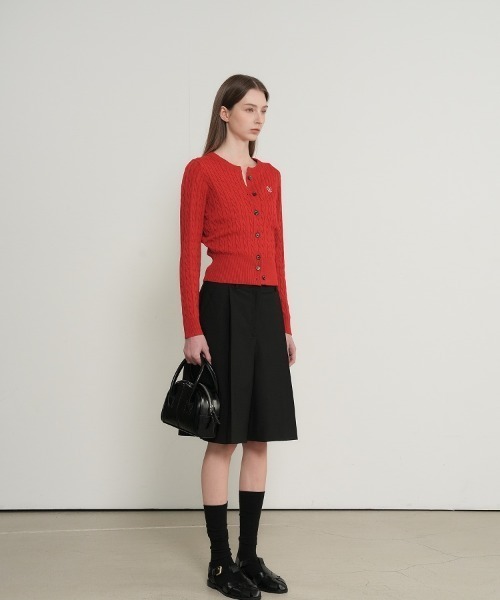 GENERAL IDEA（ジェネラルアイデア）の「GENERAL IDEA/ジェネラルアイディア WOMAN SIGNATURE SUPER FINE WOOL CABLE CARDIGAN ウールブレンドケーブル編みカーディガン 丸首 クルーネック ラウンドネック レディース 秋 秋服 2026年秋冬 冬服（カーディガン/ボレロ・レディース・イエロー/レッド・S/M/L/XS/XL）」の13枚目の写真