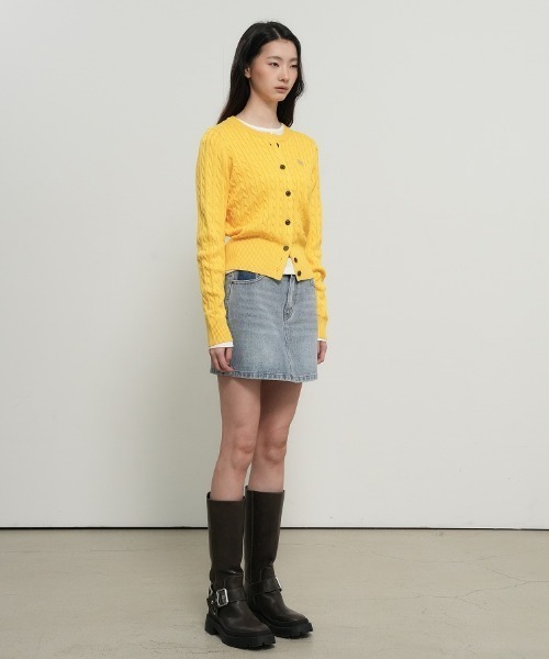 GENERAL IDEA（ジェネラルアイデア）の「GENERAL IDEA/ジェネラルアイディア WOMAN SIGNATURE SUPER FINE WOOL CABLE CARDIGAN ウールブレンドケーブル編みカーディガン 丸首 クルーネック ラウンドネック レディース 秋 秋服 2026年秋冬 冬服（カーディガン/ボレロ・レディース・イエロー/レッド・S/M/L/XS/XL）」の7枚目の写真