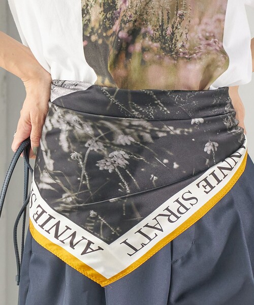 SHIPS(シップス)の「【SHIPS別注】THE CULTURE CORD: ARTIST SCARF(AS)(バンダナ/スカーフ・レディース・イエロー系/ホワイト/ピンク・ONE SIZE)」の5枚目の写真