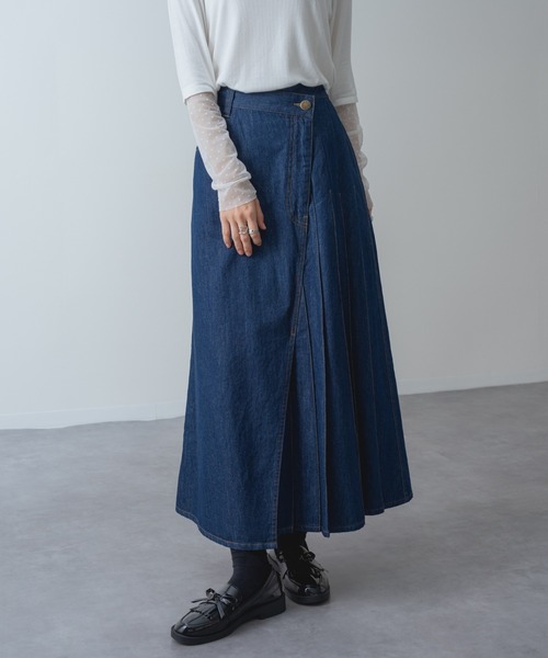 refinedworks(リファインドワークス)の「【refinedworks】アシンメトリーラップ デニム プリーツ 切替 フレア スカート!(デニムスカート・レディース・ネイビー/ブラック・FREE)」の2枚目の写真