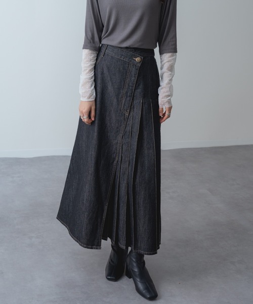 refinedworks(リファインドワークス)の「【refinedworks】アシンメトリーラップ デニム プリーツ 切替 フレア スカート!(デニムスカート・レディース・ネイビー/ブラック・FREE)」の3枚目の写真