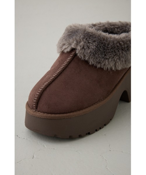 AZUL by moussy(アズールバイマウジー)の「厚底ムートンヒールデザインスリッポン ボア 靴 シューズ(ブーツ・レディース・ブラウン/ブラック/ベージュ・LL/LARGE/SMALL/MEDIUM)」の15枚目の写真
