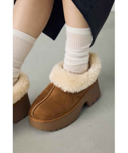 AZUL by moussy(アズールバイマウジー)の「厚底ムートンヒールデザインスリッポン ボア 靴 シューズ(ブーツ・レディース・ブラウン/ブラック/ベージュ・LL/LARGE/SMALL/MEDIUM)」の20枚目の写真