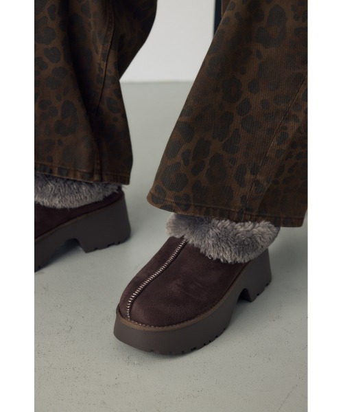 AZUL by moussy(アズールバイマウジー)の「厚底ムートンヒールデザインスリッポン ボア 靴 シューズ(ブーツ・レディース・ブラウン/ブラック/ベージュ・LL/LARGE/SMALL/MEDIUM)」の21枚目の写真