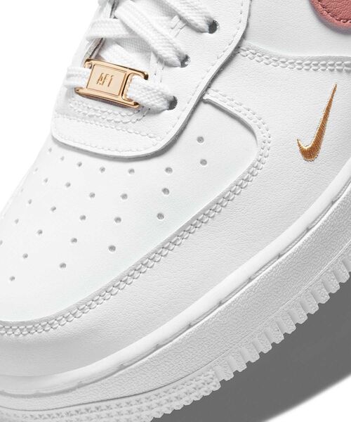 NIKE(ナイキ)の「ナイキ エア フォース 1 '07 エッセンシャル ウィメンズシューズ / Nike Air Force 1 '07 Essential Women's Shoes CZ0270-103 White(スニーカー・レディース・ホワイト・24.5/24/23.5/23/26/25.5/25/22.5/22)」の7枚目の写真