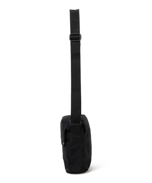 C.P. COMPANY(シーピーカンパニー)の「C.P. Company / Herringbone Mixed Shoulder Bag(ショルダーバッグ・メンズ・ブラック・ONE SIZE)」の2枚目の写真