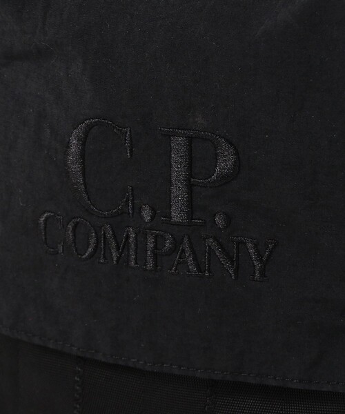 C.P. COMPANY(シーピーカンパニー)の「C.P. Company / Herringbone Mixed Shoulder Bag(ショルダーバッグ・メンズ・ブラック・ONE SIZE)」の8枚目の写真