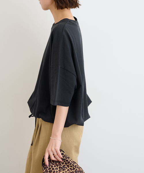 JOURNAL STANDARD relume(ジャーナルスタンダード レリューム)の「《追加4》ギャザーヘムショートスリーブTシャツ(Tシャツ/カットソー・レディース・ベージュ/ライトグレー/ホワイト/ブラック・FREE)」の9枚目の写真