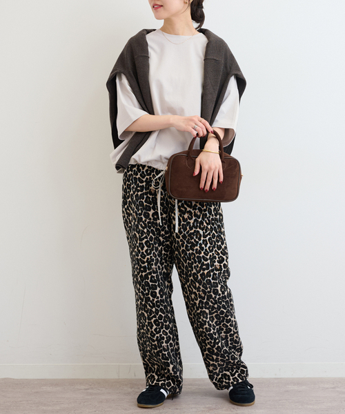 JOURNAL STANDARD relume(ジャーナルスタンダード レリューム)の「《追加4》ギャザーヘムショートスリーブTシャツ(Tシャツ/カットソー・レディース・ベージュ/ライトグレー/ホワイト/ブラック・FREE)」の16枚目の写真